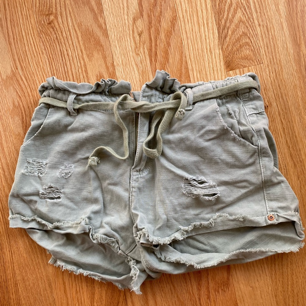Green high waisted shorts